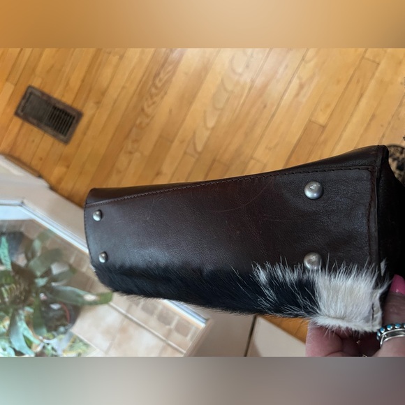 Patricia Nash genuine hair-on hide cowhide and leather shoulder bag - Picture 13 of 15